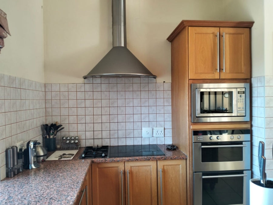 5 Bedroom Property for Sale in Glentana Western Cape